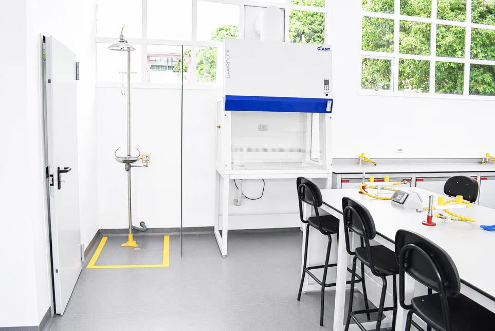 Laboratory Emergencies